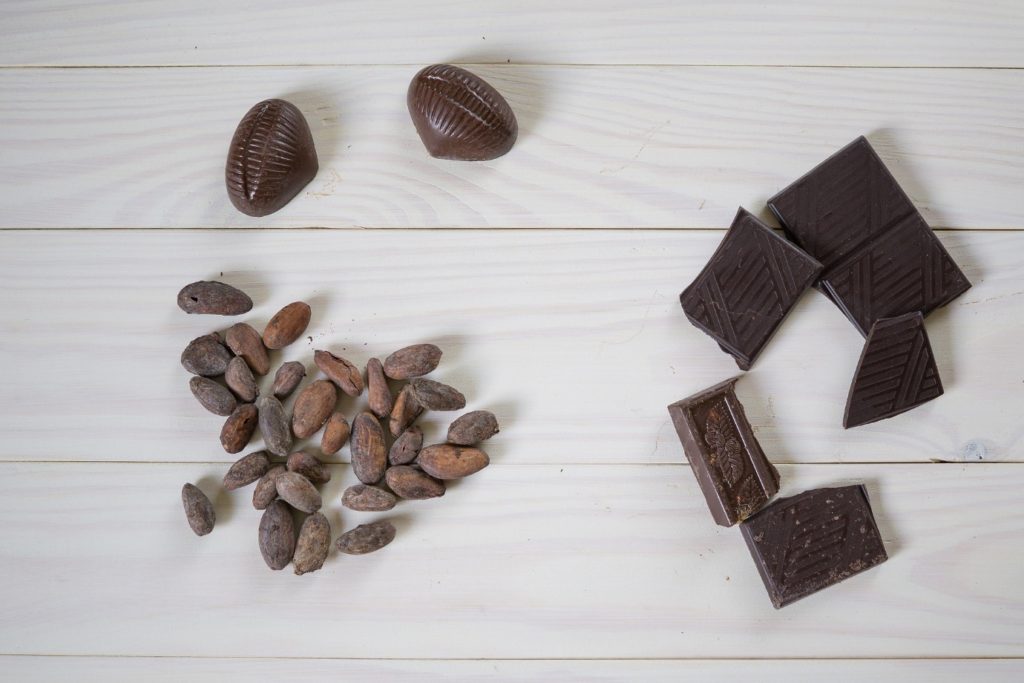 foods to lower high blood pressure - dark chocolate