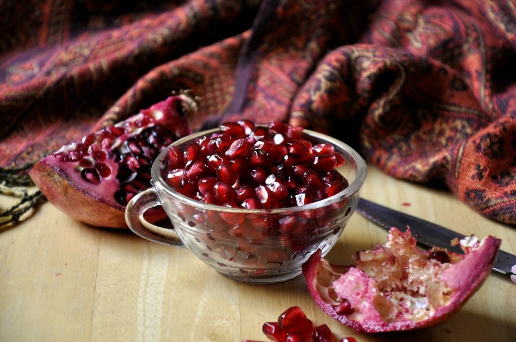 foods to lower high blood pressure - pomegranate juice