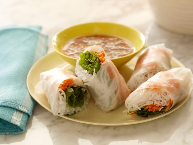 Summer roll - Thai food that boosts immunity. Healthy thai dishes