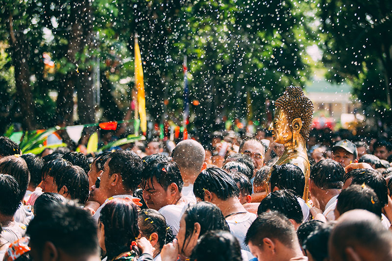 buddha-statue-water-ceremony-songkran-festival-thailand